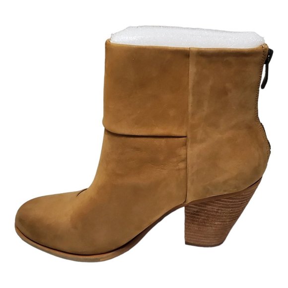NEW Vince Camuto Hadley Ankle Bootie Sand Soft Nubuck Suede Tan Women's Sz 9 M - Picture 4 of 8